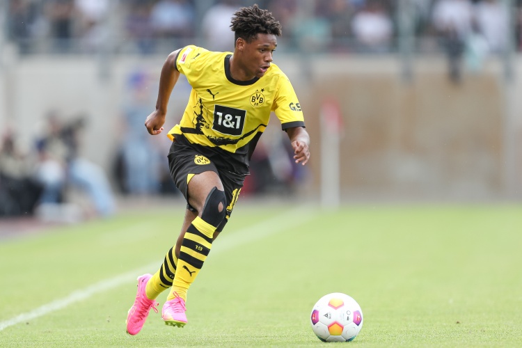 u8娱乐-德天空：多特19岁边锋杜兰维尔将租借加盟巴塞尔，无买断选项